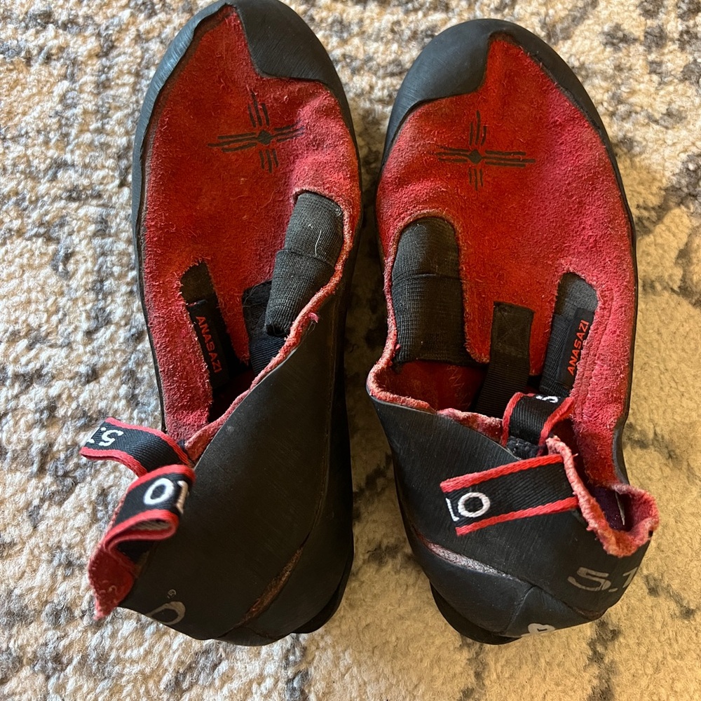 Men’s 5.10 Anasazi moccasym
Size 8 
Euro 41